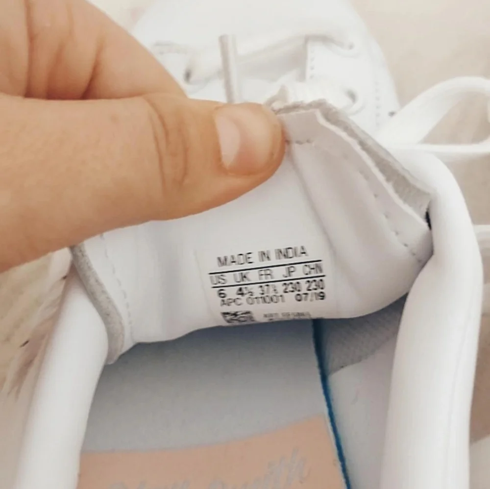 Adidas Stan Smiths - Picture 4 of 5